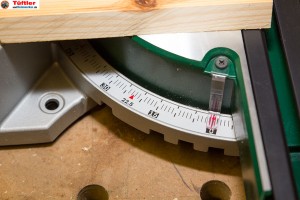 bosch-kapp-und-gehrungssaege-pcm-8s-skala