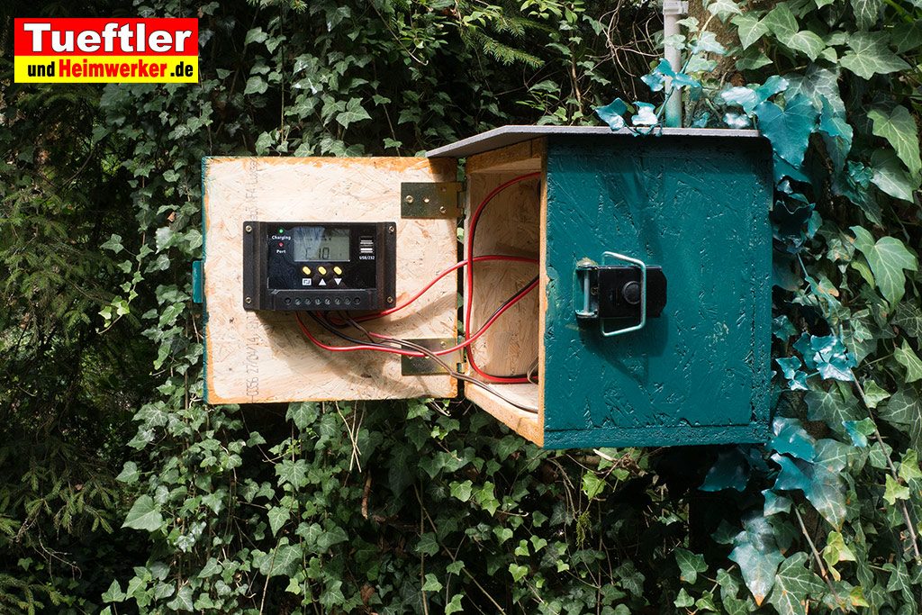 DIY-Solarmodul-Ueberwachungskamera-Akkubox-aussen-montieren-14