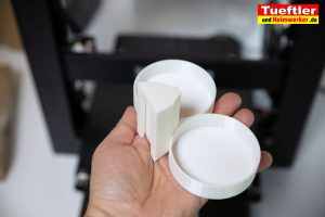 JGAURORA-A5-3D-Drucker-Test-Beispieldruck-Becherhalter