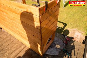 Schritt-10e-Hochbeet-Muellbox-Gartenbox-Bretter-anschrauben