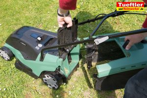 Akku-Rasenmaeher-Test-Bosch-Universal-Rotak-36-550-36-560-Grasfankkorb-anstecken