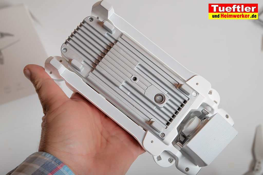 Drohne-Test-FIMI-X8-SE-Drohne-Unterseite