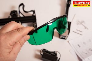 Ortur-Laser-Master-Test-Lasergravur-Schutzbrille