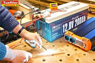 Power-Queen-12V-Lithium-Akku-200Ah-Plus-BMS-Kurzschlusstest.jpg